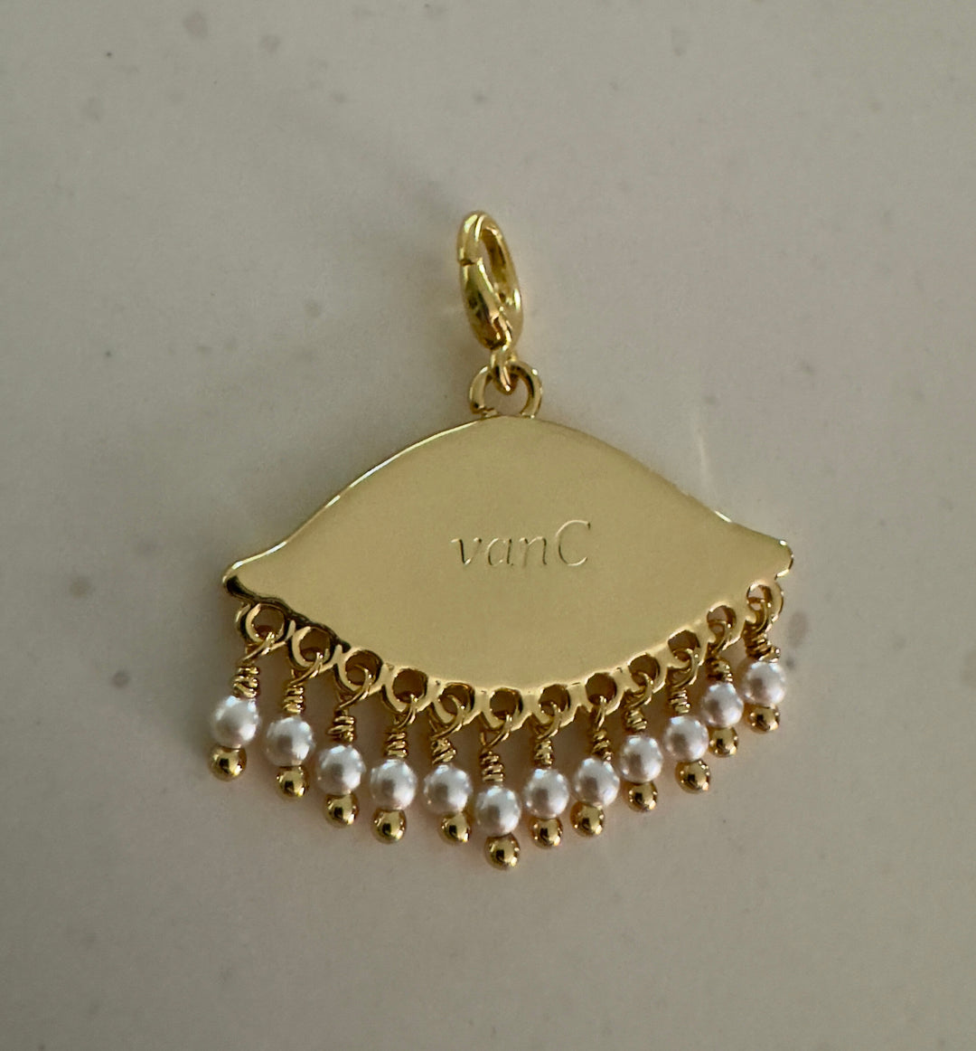 See the world 18K gold plated charm - Pearl